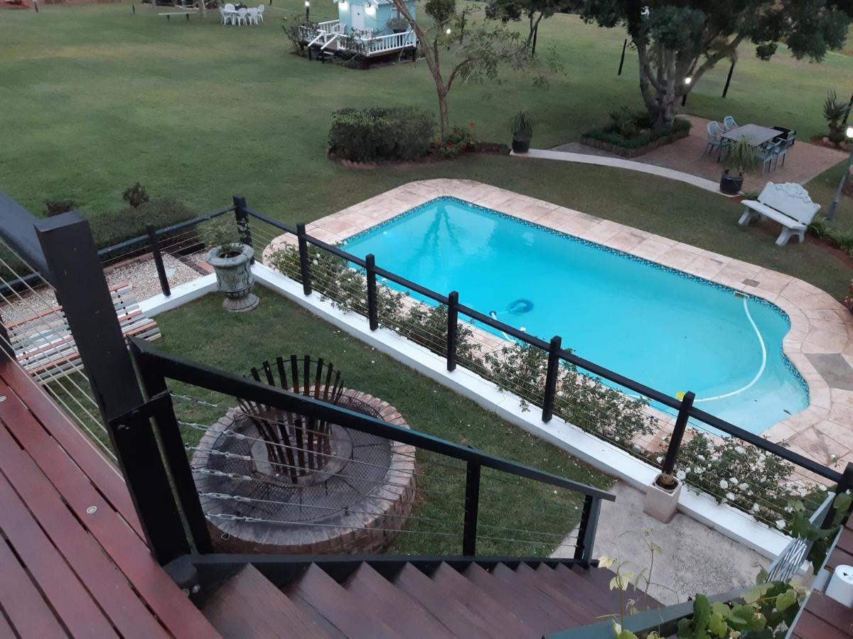 Uitenhage Little Tree Loft 2 B&B 외부 사진